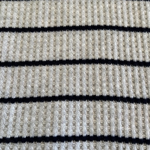 Sweet Romeo long sleeve waffle knit asymmetrical top - Picture 7 of 7